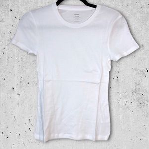 Old Navy • basic t-shirt
